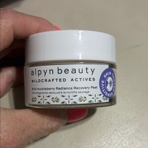 Alpyn Beauty Wild Huckleberry Radiance Recovery Peel - White & Purple Accent